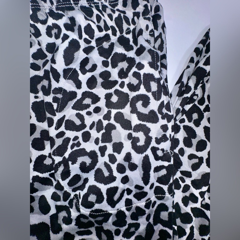 Christian Siriano Pajama Set Super Soft Leopard‎ Pants Lounge Joggers L NWT - Picture 4 of 8